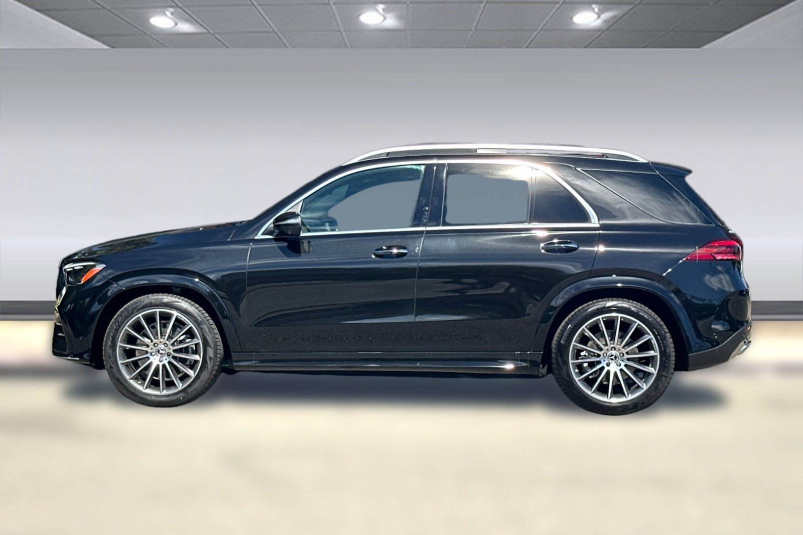 New 2026 Mercedes-Benz GLE 580 4MATIC image 2