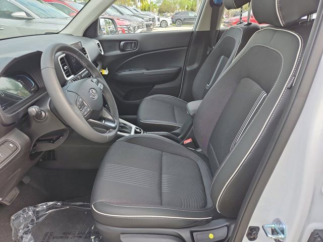 New 2025 Hyundai Venue Limited image 13