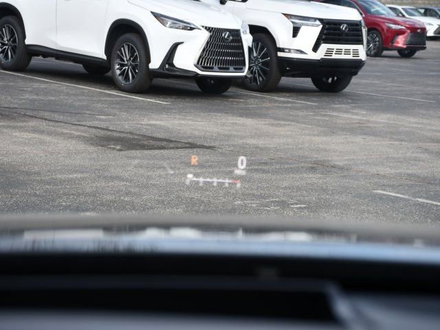 New 2025 Lexus ES 350 Luxury image 16