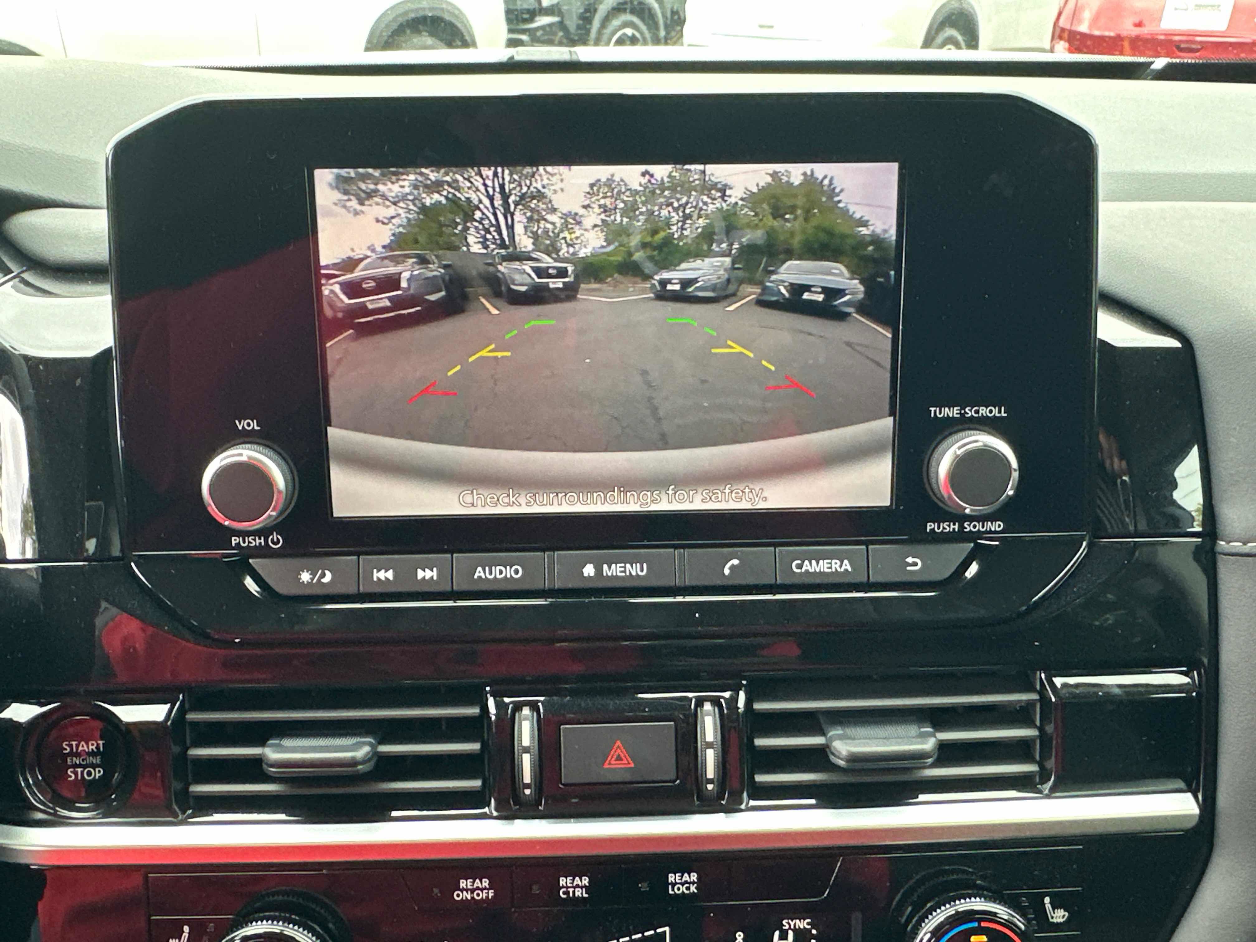 New 2025 Nissan Pathfinder SV w/ Black Appearance Package image 34