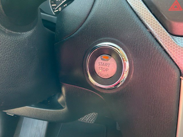 Used 2017 Nissan Pathfinder SL AWD/4WD image 19