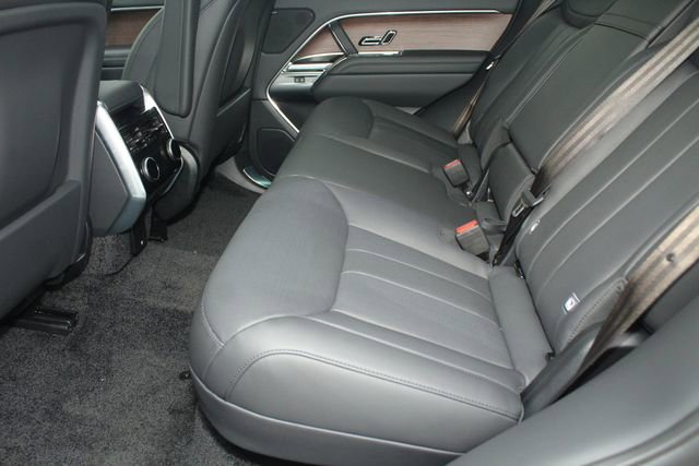 New 2026 Land Rover Range Rover SE image 5
