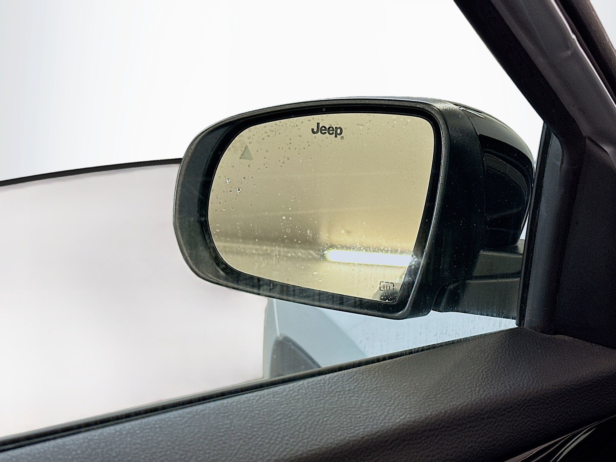 Used 2025 Jeep Compass Limited image 16