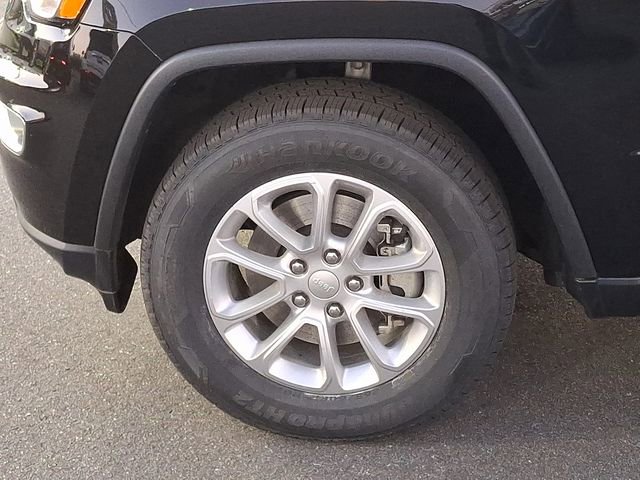 Used 2022 Jeep Grand Cherokee Laredo E w/ Security & Convenience Group image 28