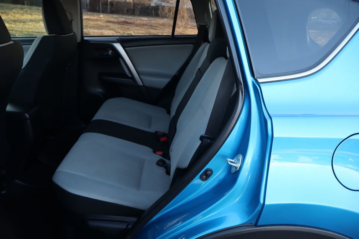 Used 2017 Toyota RAV4 XLE image 20