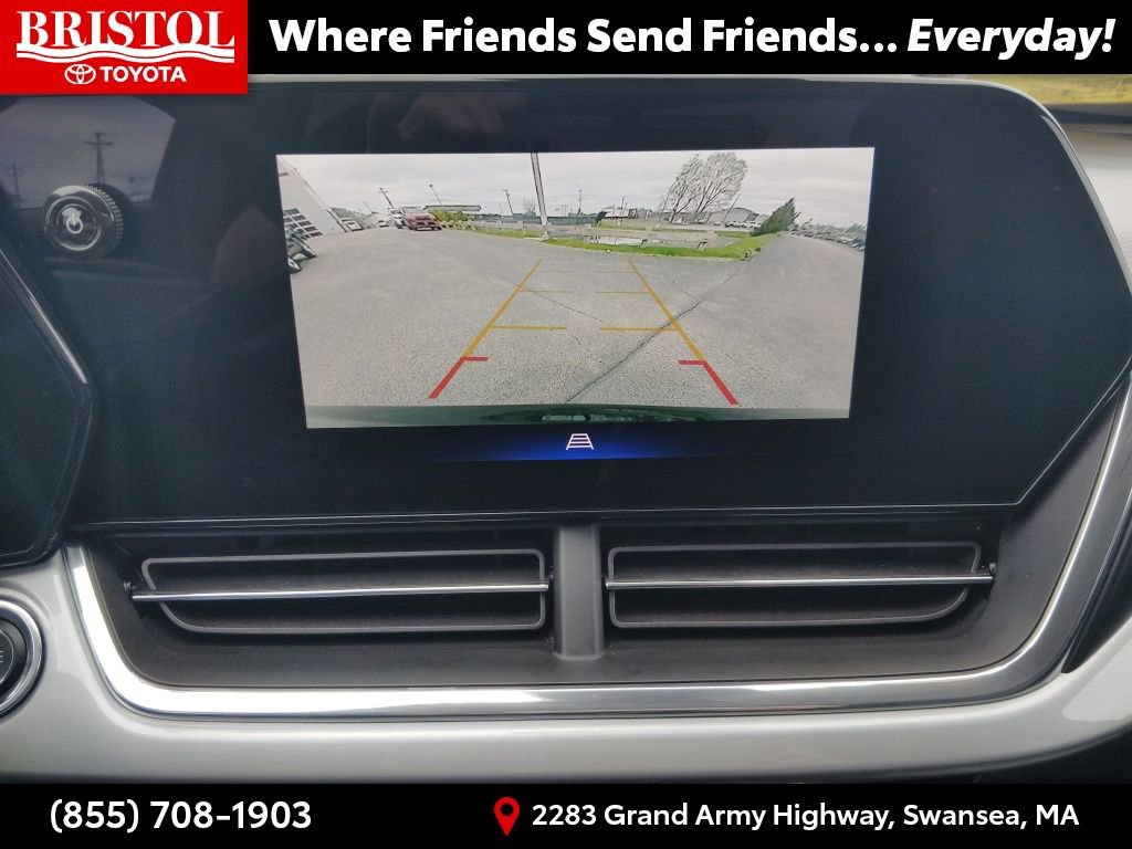 Used 2025 Chevrolet Trax LT w/ LT Convenience Package FWD image 21