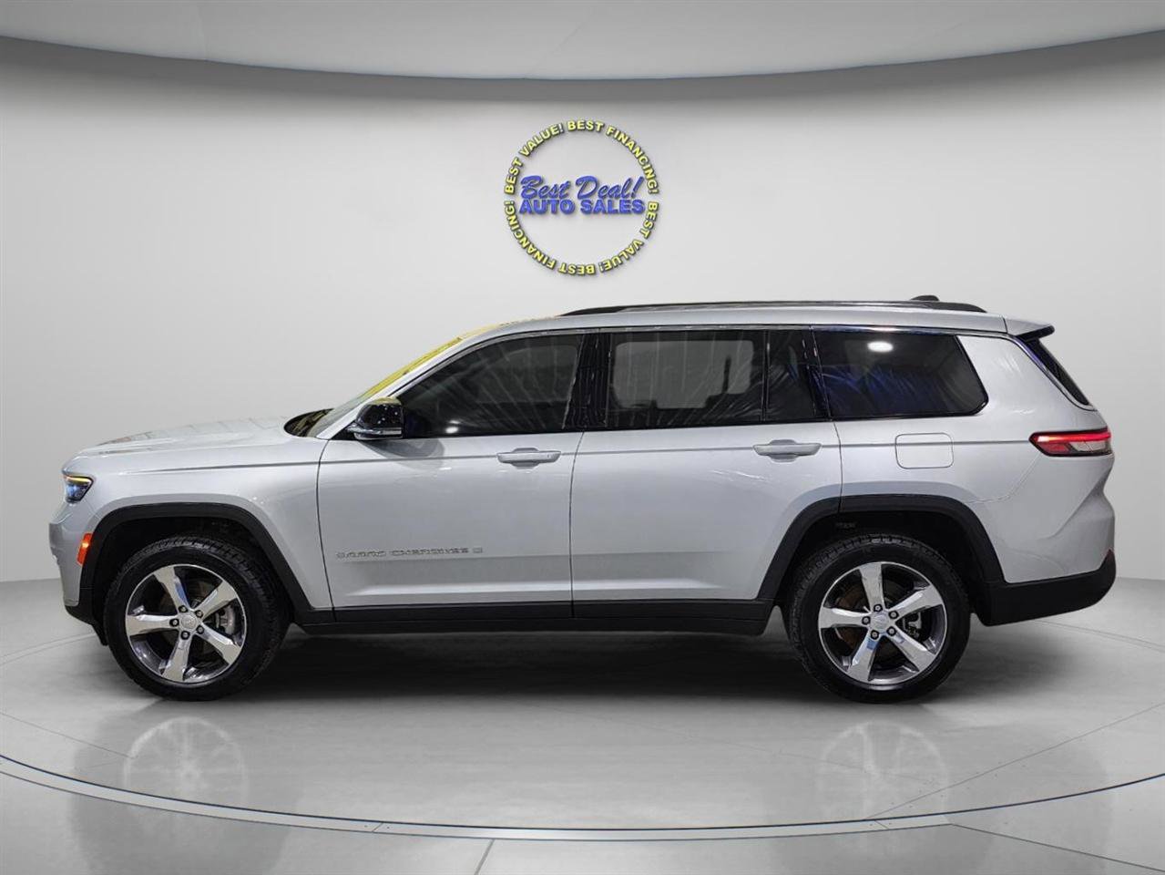 Used 2021 Jeep Grand Cherokee L Limited image 3