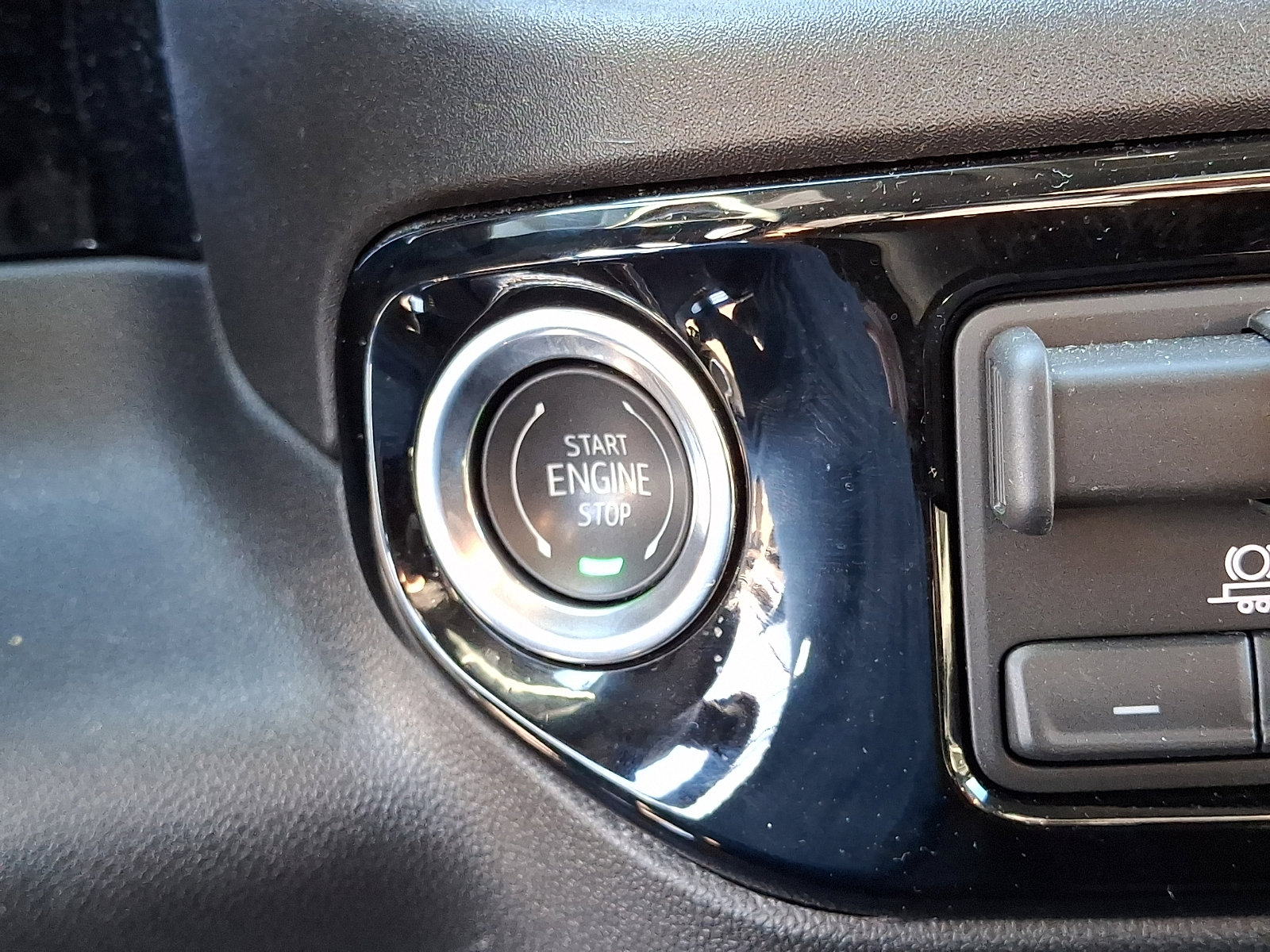 Certified 2026 Chevrolet Silverado 1500 LT image 25