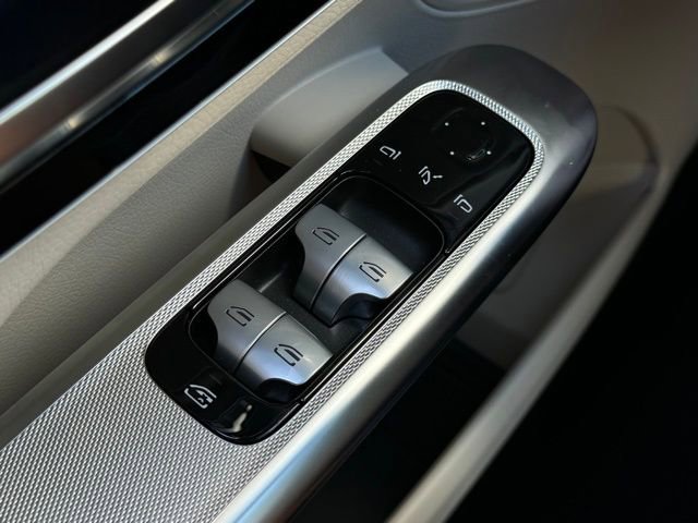 Certified 2025 Mercedes-Benz GLC 300 image 20
