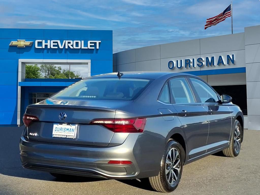 Used 2023 Volkswagen Jetta S image 3