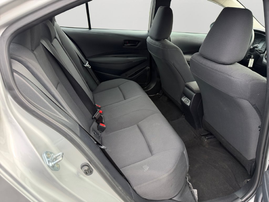 Used 2025 Toyota Corolla LE FWD image 12