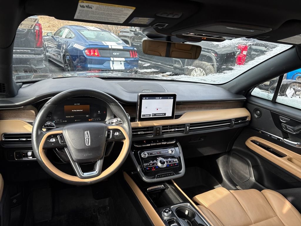 Used 2022 Lincoln Corsair Reserve w/ Equipment Group 201A image 11