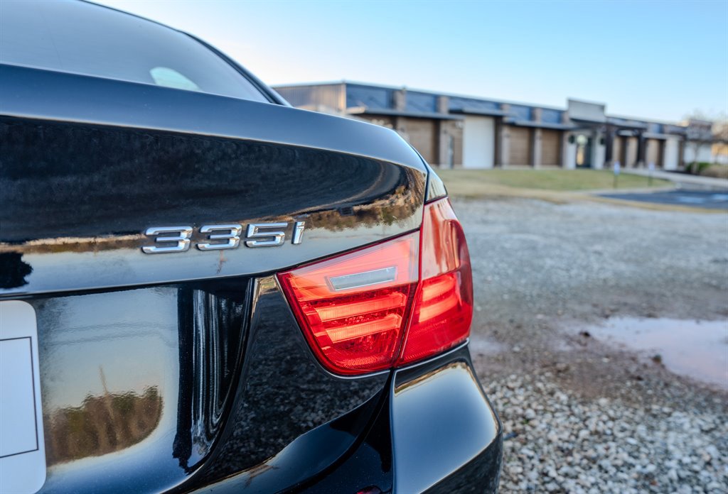 Used 2011 BMW 335i Sedan image 10
