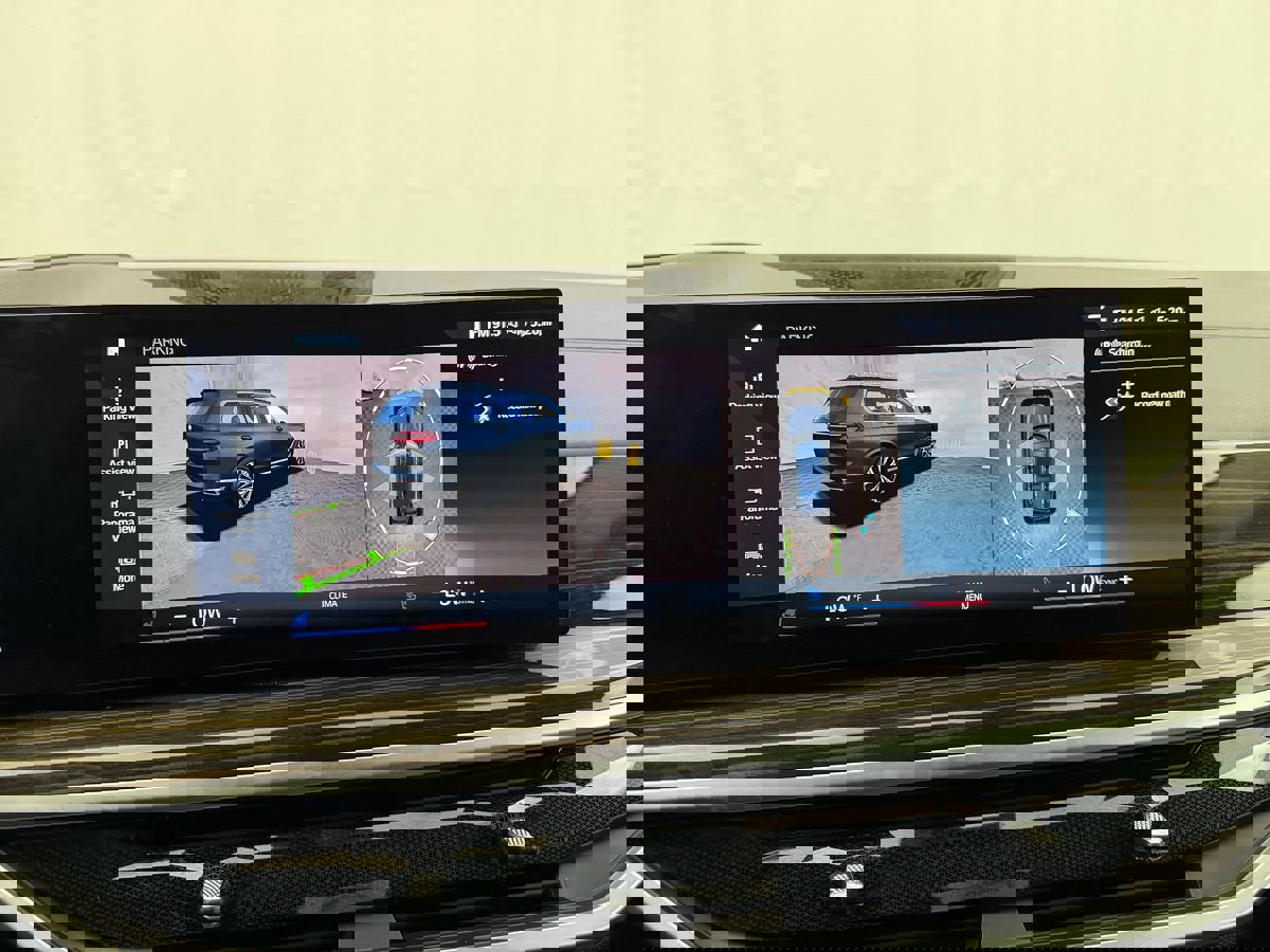 Used 2023 BMW X7 xDrive40i w/ Premium Package image 44