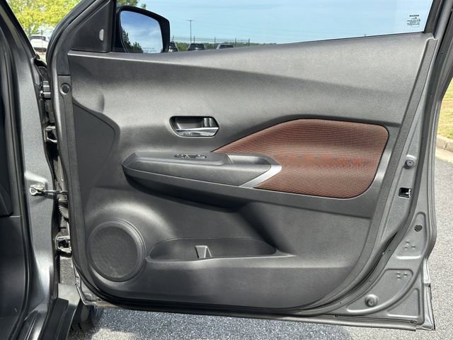 Used 2021 Nissan Kicks SR image 15