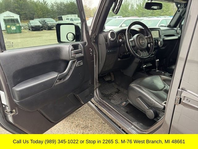 Used 2014 Jeep Wrangler Unlimited Rubicon w/ Max Tow Package AWD/4WD image 2