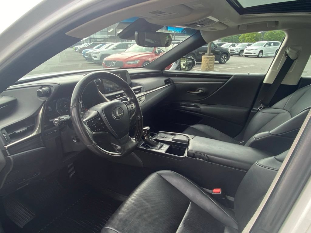 Used 2021 Lexus ES 300h w/ Premium Package FWD image 10