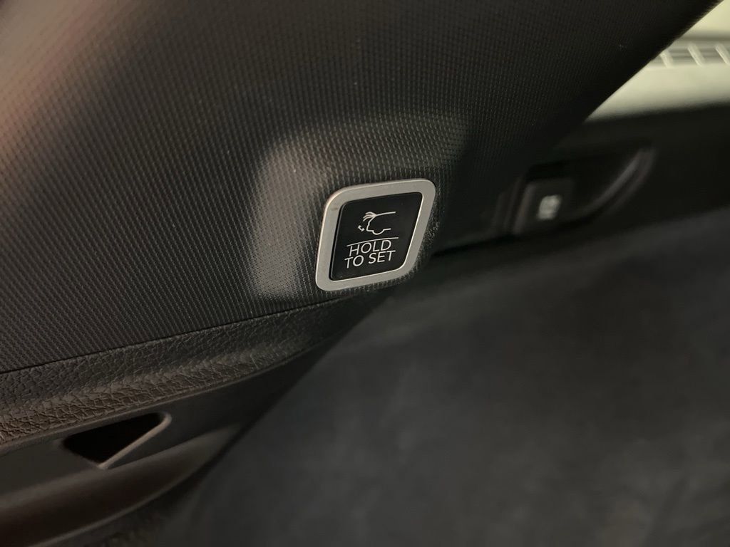 Used 2023 Jeep Grand Cherokee Summit AWD/4WD image 39