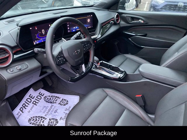 Used 2024 Chevrolet Trax RS w/ Sunroof Package FWD image 6