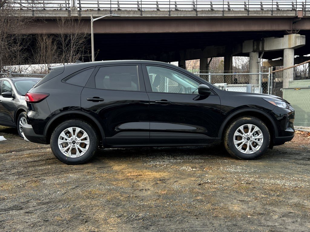 New 2026 Ford Escape Active w/ Active Premium Tech Pack FWD image 3