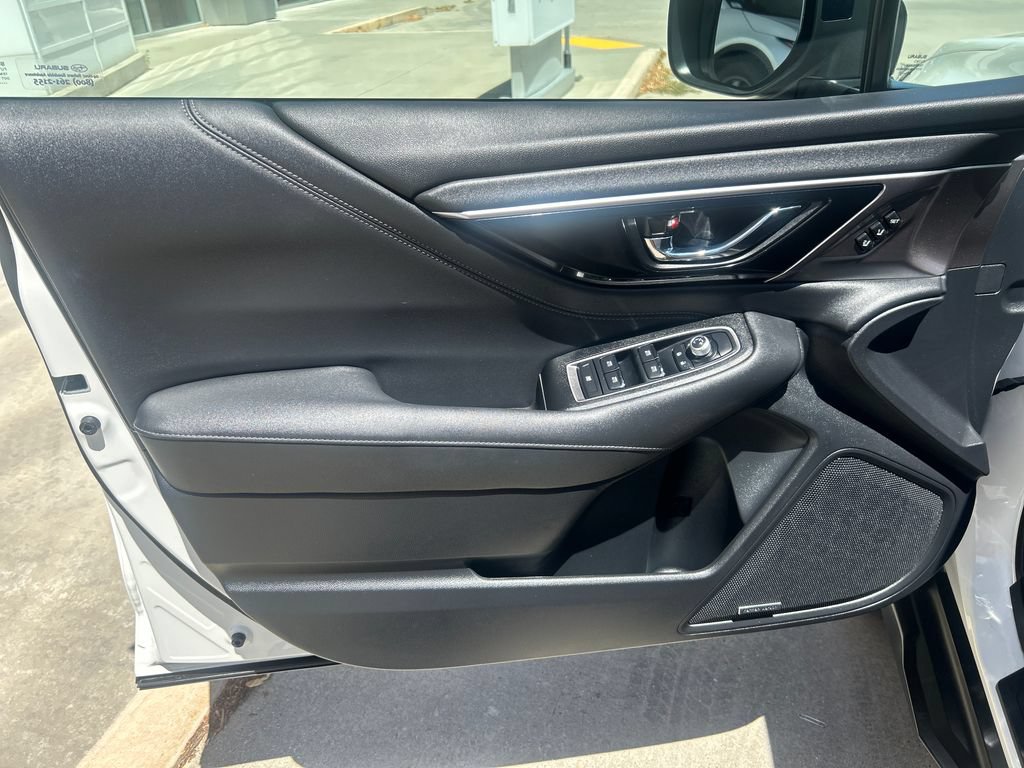 Used 2023 Subaru Outback Limited AWD/4WD image 11