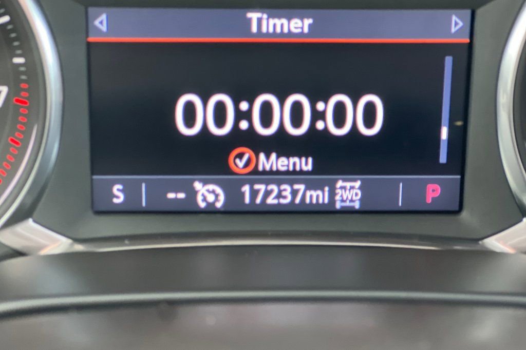 Certified 2023 GMC Acadia AT4 w/ Preferred Package image 24