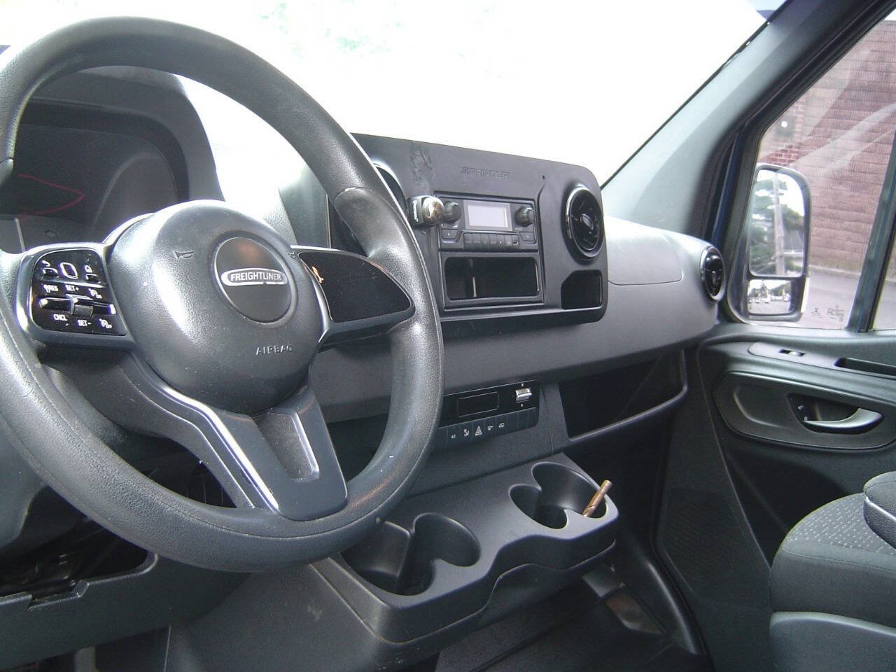 Used 2019 Freightliner Sprinter 2500 RWD image 11