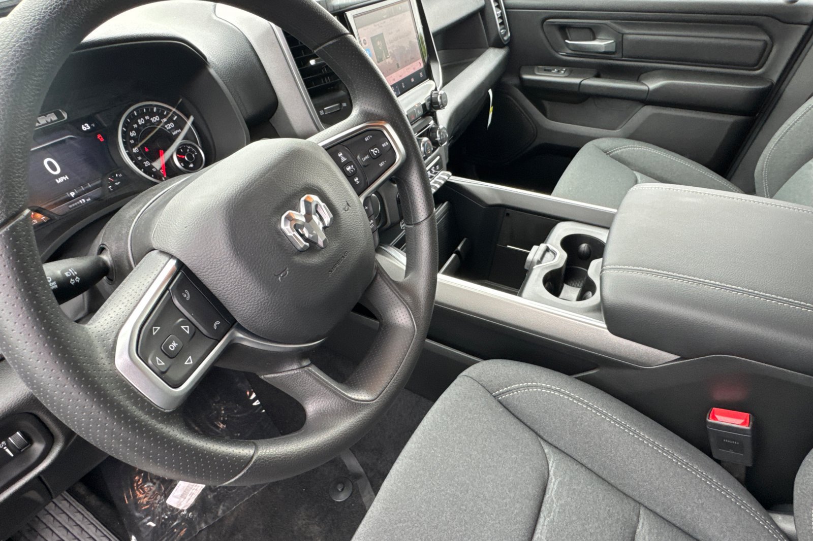 New 2026 RAM 1500 Express AWD/4WD image 9