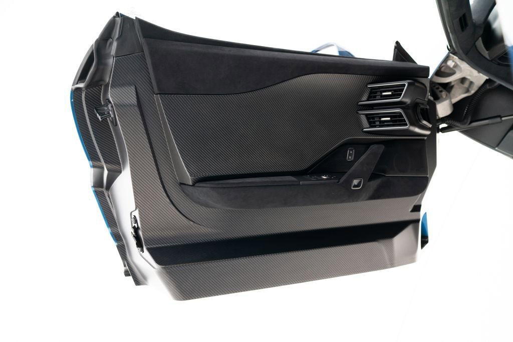 Used 2019 Ford GT RWD image 21