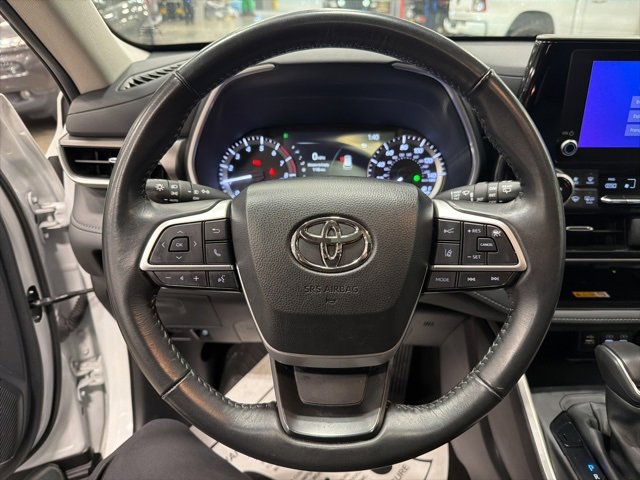 Certified 2024 Toyota Highlander AWD image 20