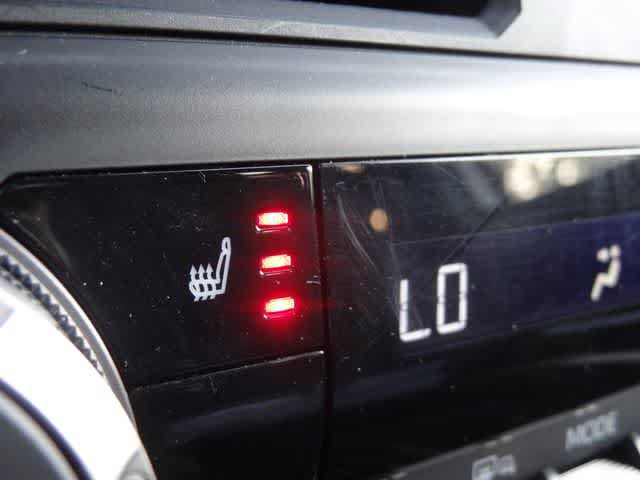 Used 2024 Toyota Tacoma TRD Off-Road AWD/4WD image 28
