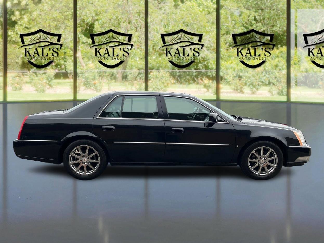 Used 2008 Cadillac DTS Performance image 4