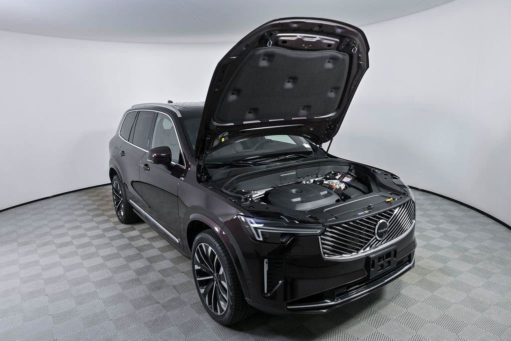 Certified 2025 Volvo XC90 T8 Plus AWD/4WD image 35