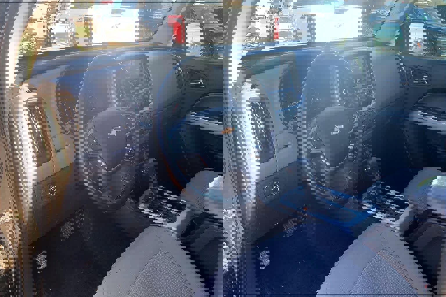 Used 2016 Chevrolet Colorado LT w/ LT Convenience Package image 17