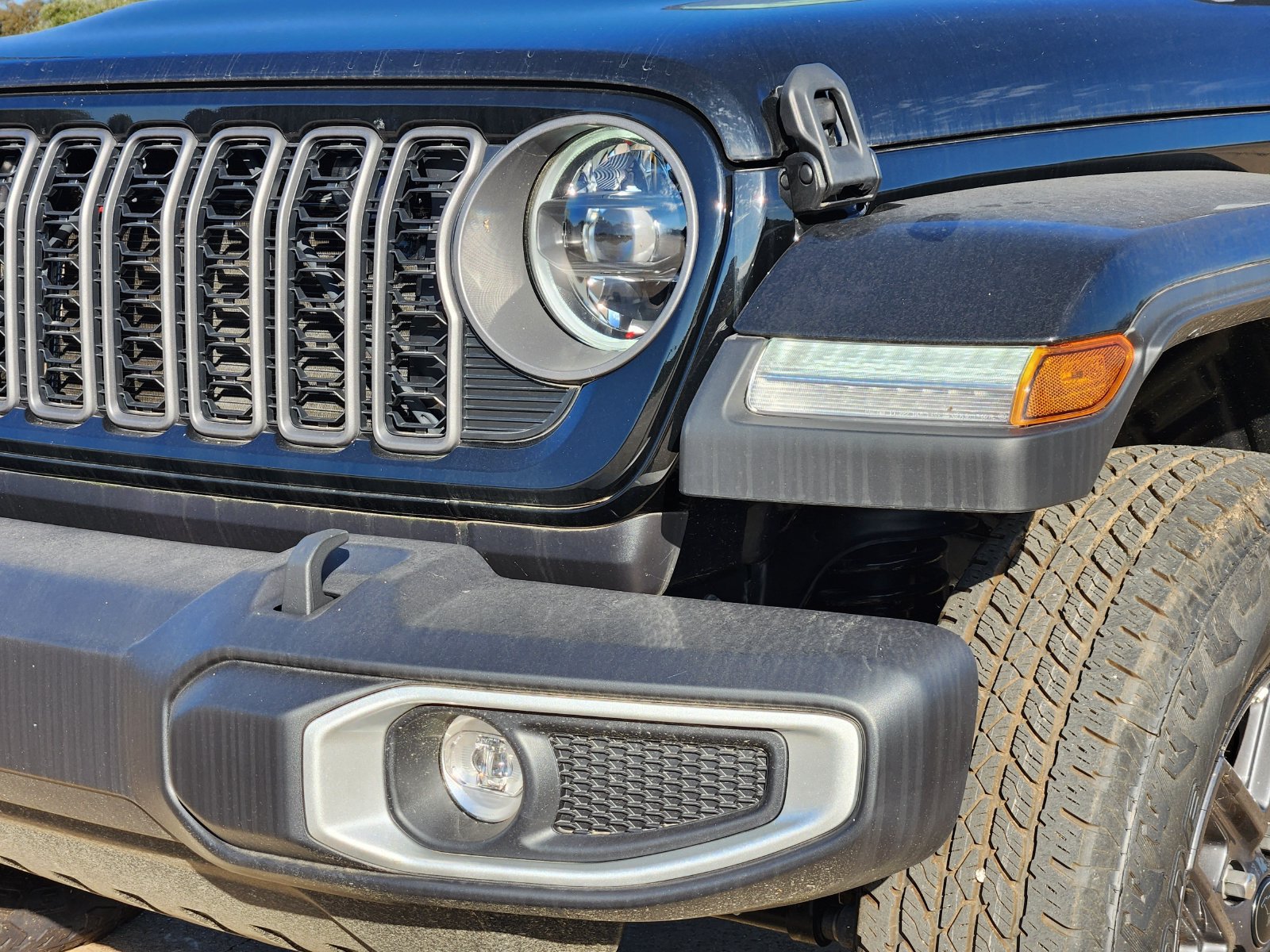 New 2026 Jeep Gladiator Sport AWD/4WD image 10