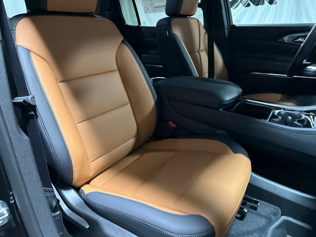 New 2027 Chevrolet Traverse Z71 w/ Enhanced Driving Package AWD/4WD image 9