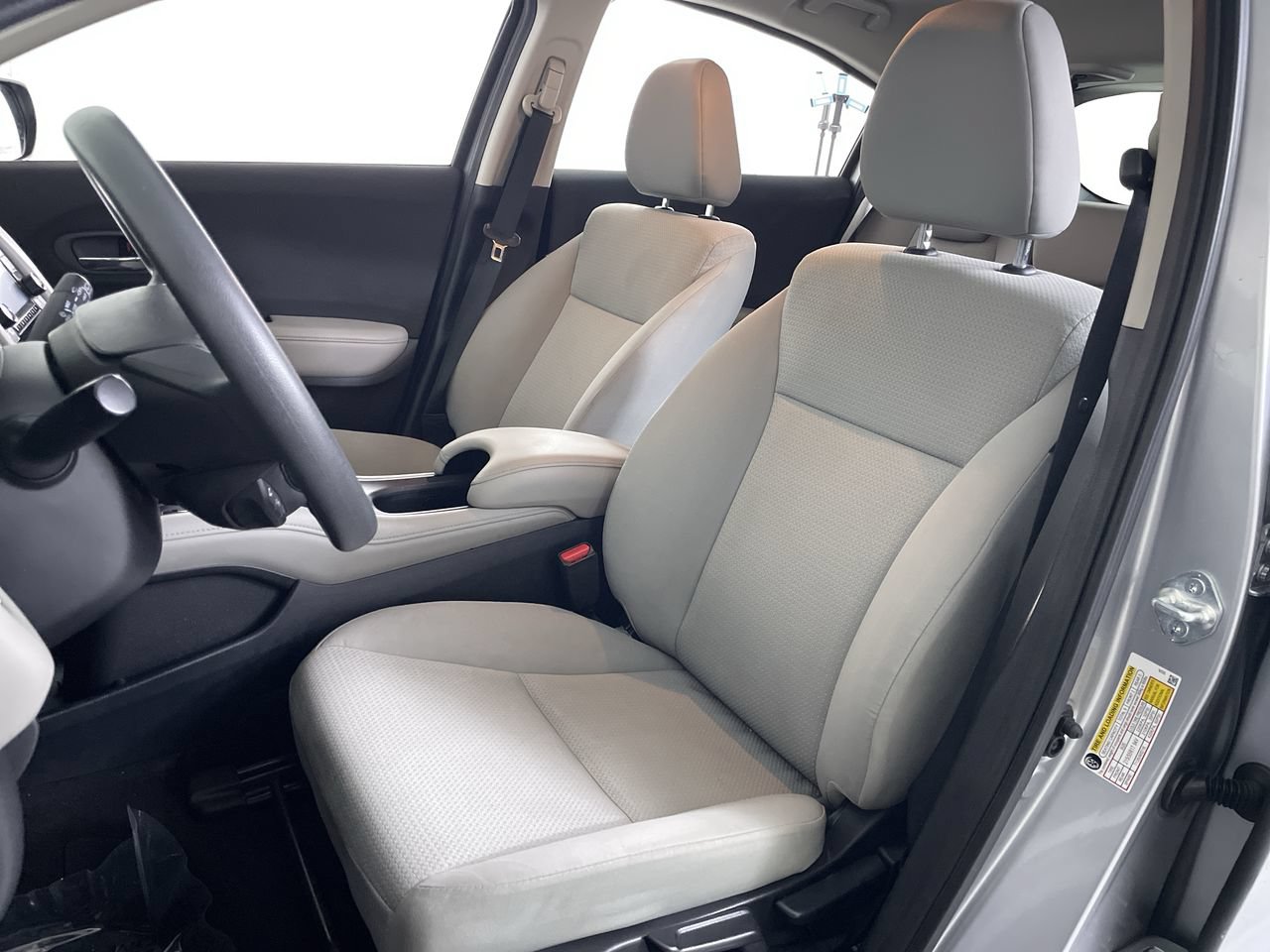 Used 2021 Honda HR-V LX image 12