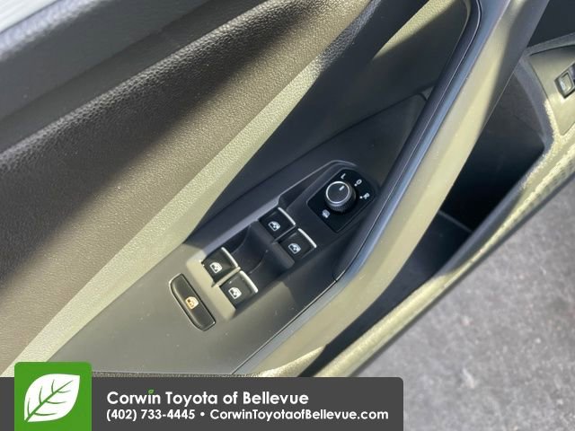 Used 2025 Volkswagen Jetta S image 19