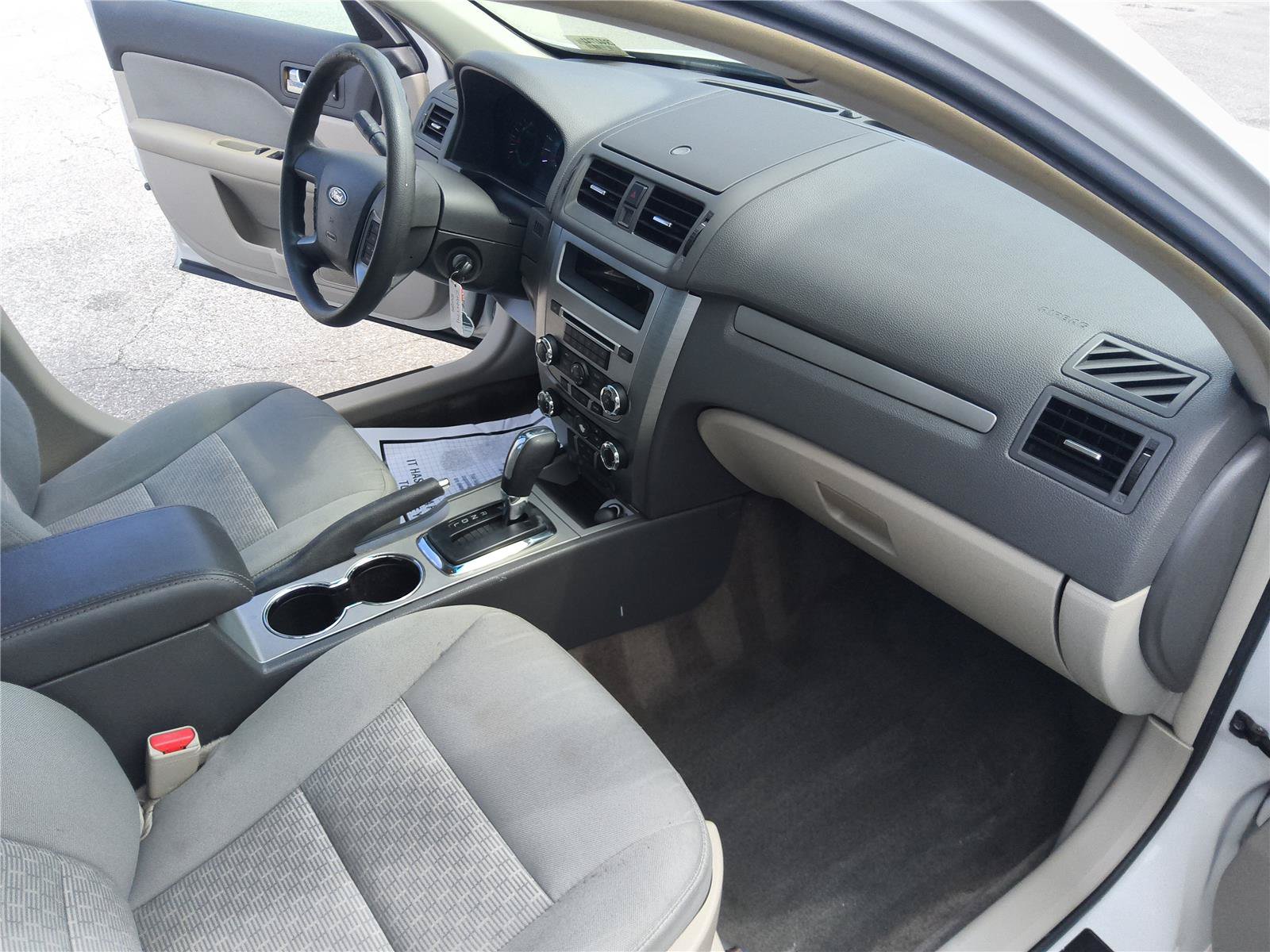Used 2012 Ford Fusion SE FWD image 26