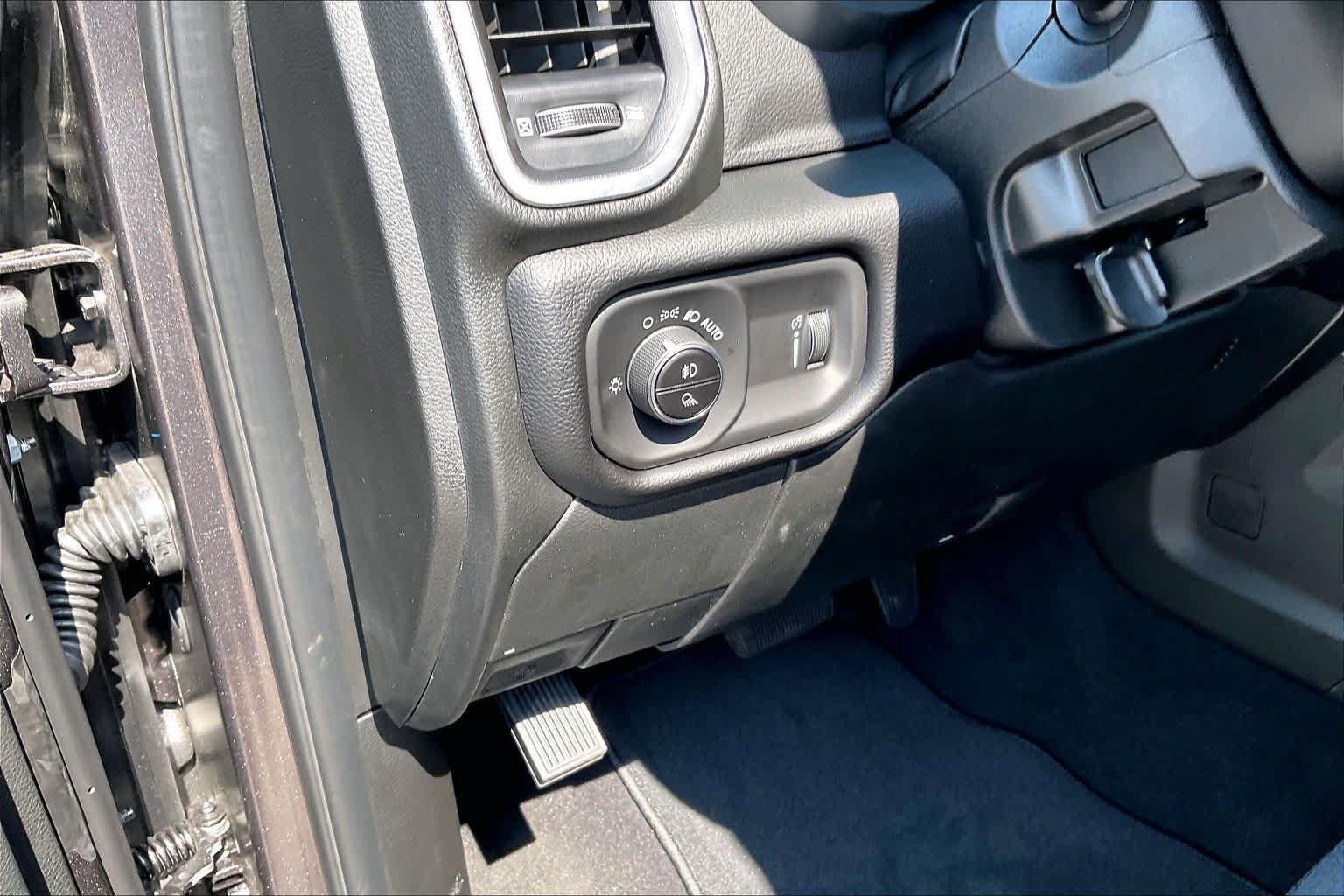 New 2027 RAM 2500 Big Horn AWD/4WD image 18
