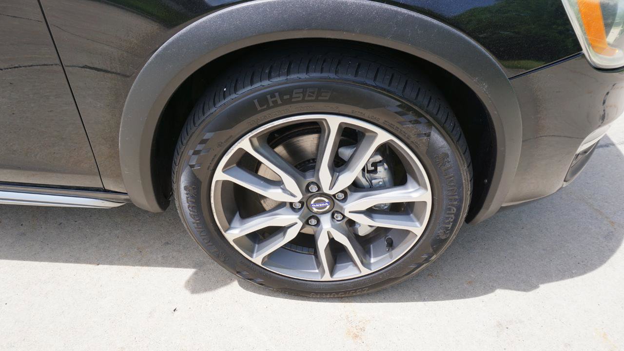 Used 2016 Volvo V60 T5 Cross Country AWD/4WD image 12