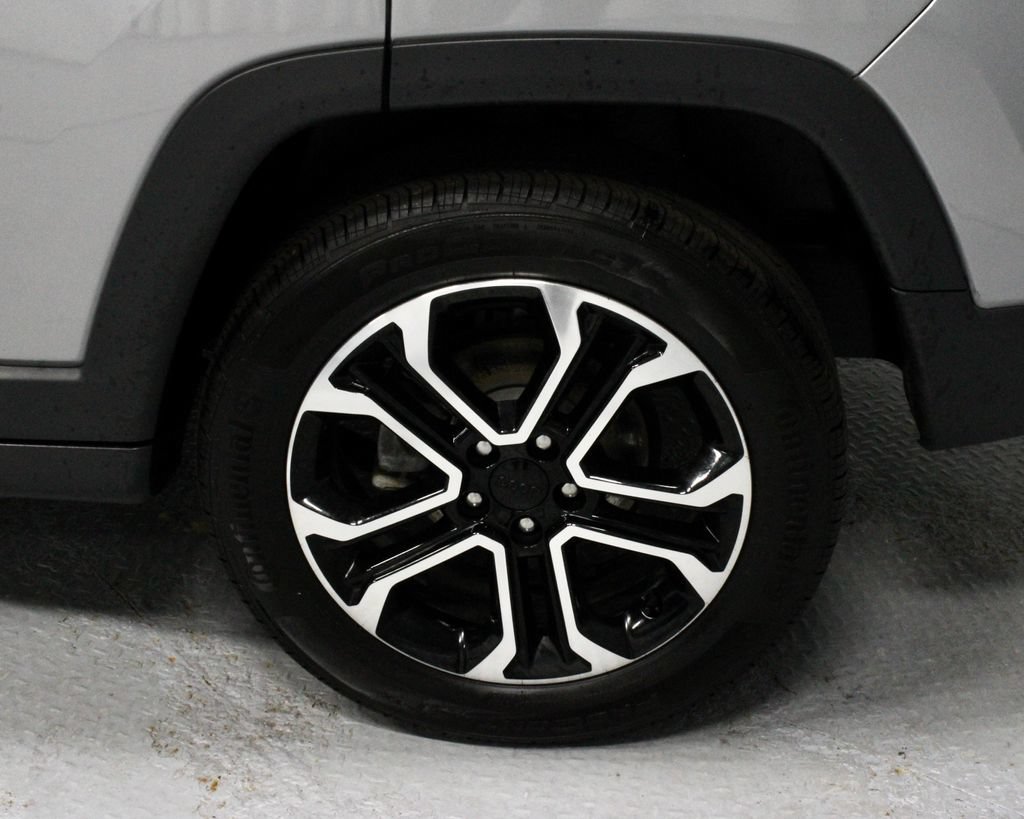 Used 2023 Jeep Compass Limited AWD/4WD image 19