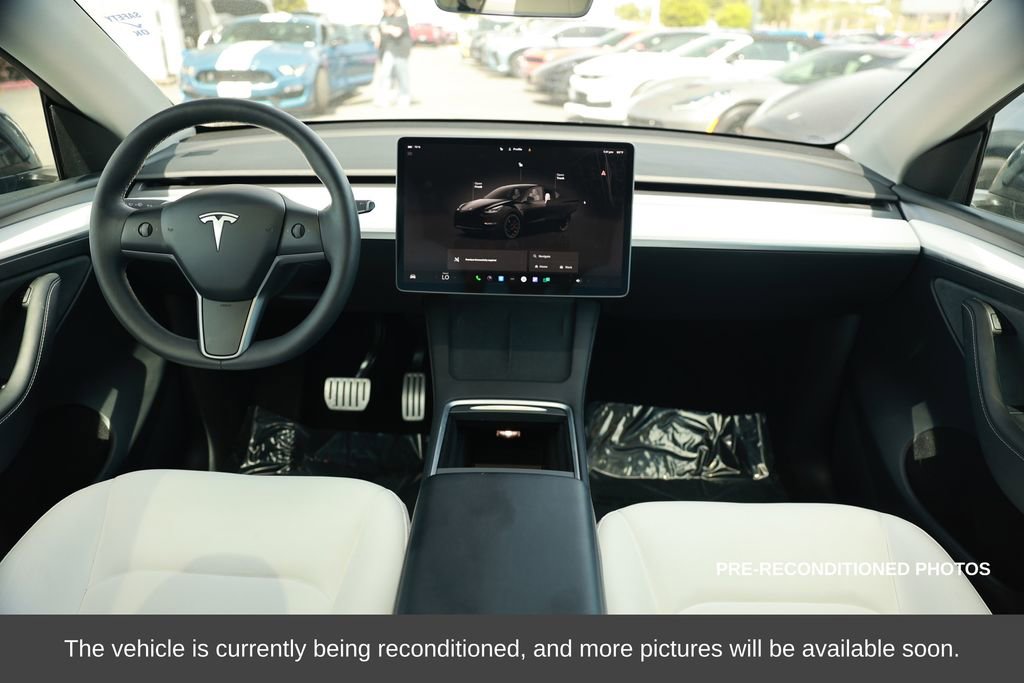 Used 2024 Tesla Model Y Performance image 24