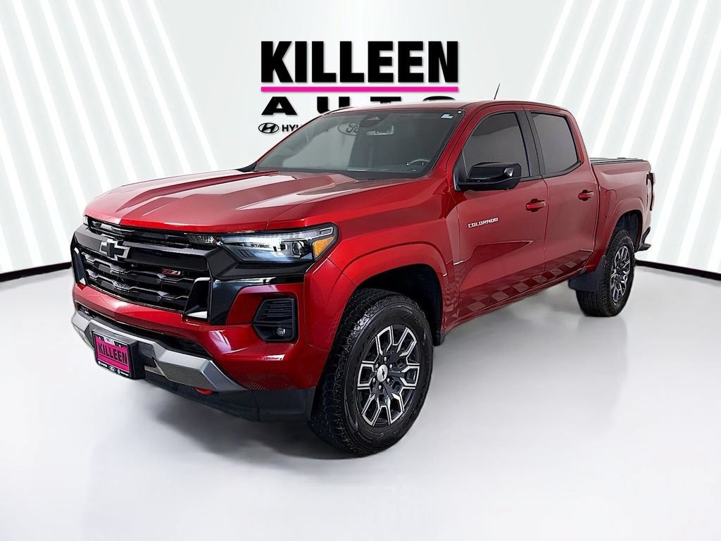 Used 2023 Chevrolet Colorado Z71 w/ Z71 Convenience Package 2 AWD/4WD image 3