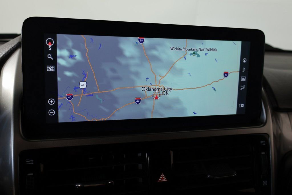 Used 2023 Lexus GX 460 Luxury w/ Sport Design Package image 7