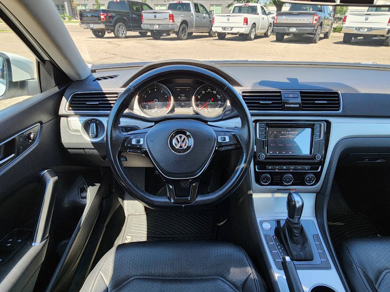 Used 2019 Volkswagen Passat 2.0T Wolfsburg w/ Wheels & Sunroof Package FWD image 15