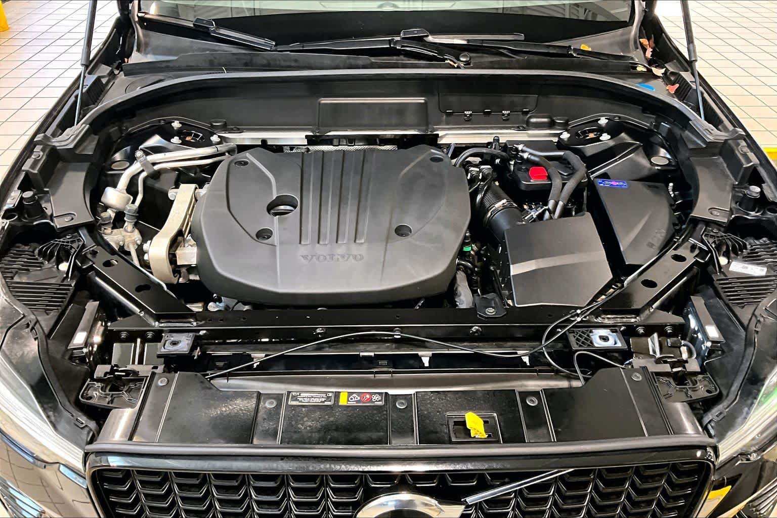 Certified 2024 Volvo XC60 B5 Plus w/ Protection Package Premier AWD/4WD image 29