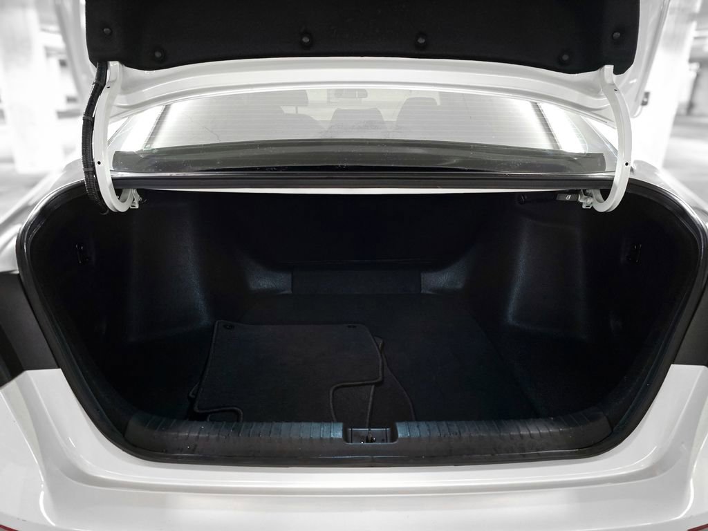 Certified 2023 Honda Accord LX image 9