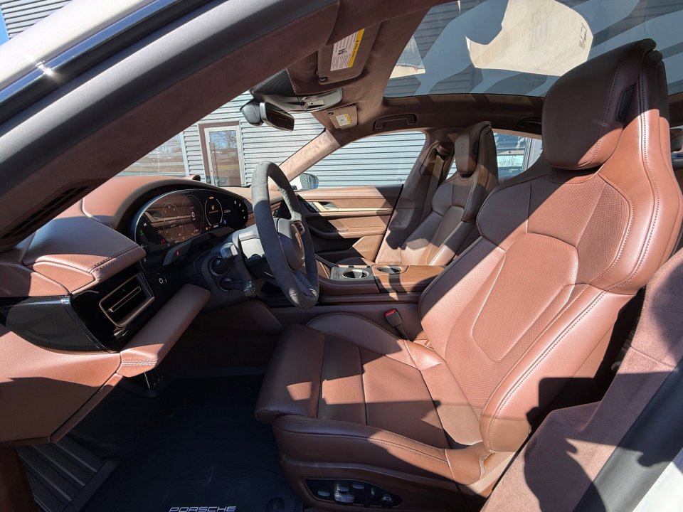 New 2026 Porsche Taycan GTS image 5