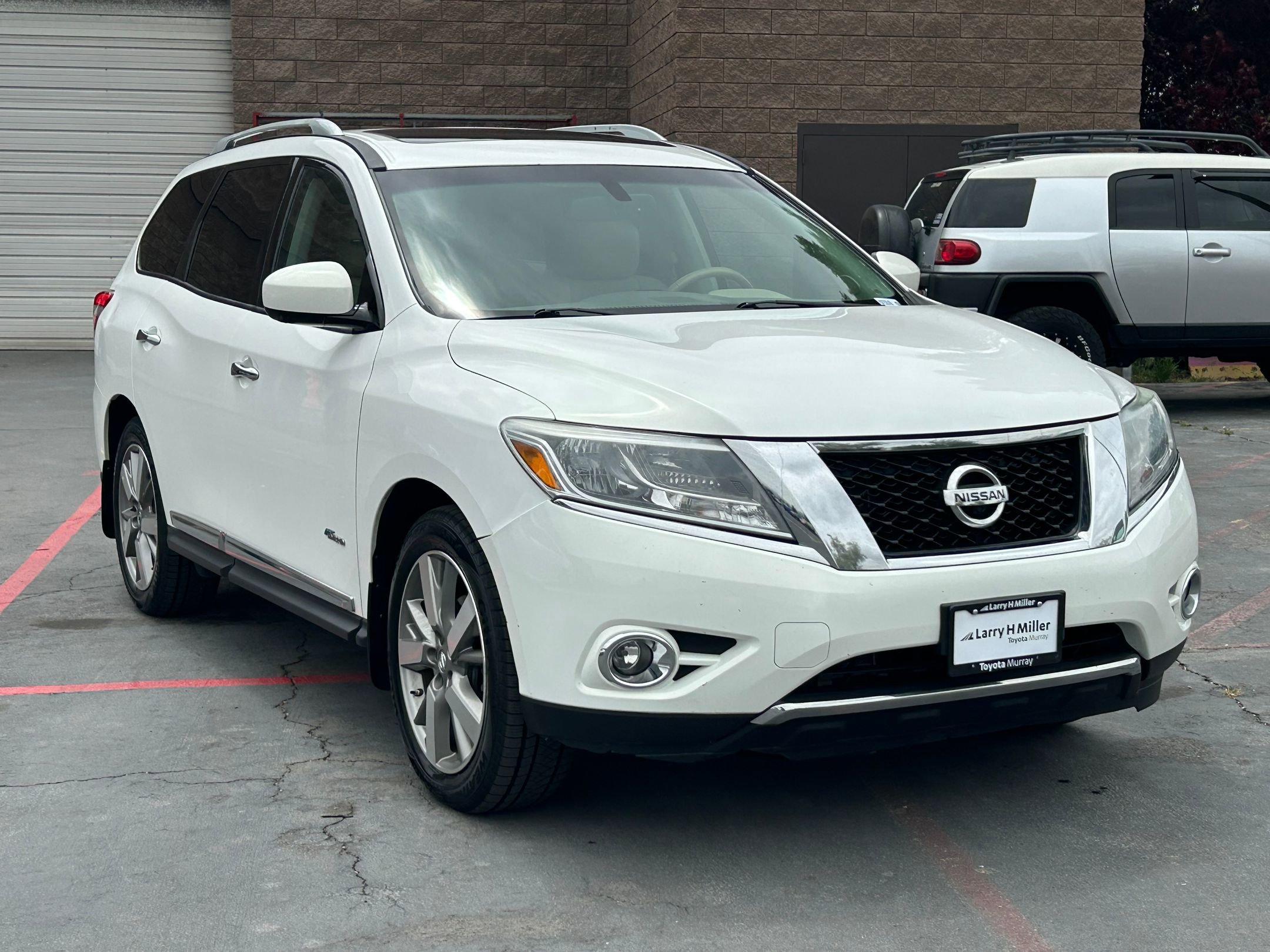 Used 2014 Nissan Pathfinder Platinum w/ Platinum Premium Package AWD/4WD image 7